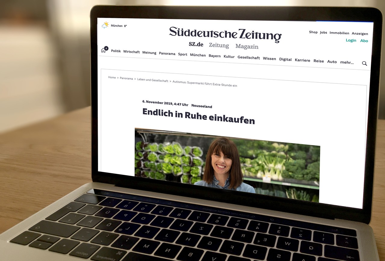 Foto eines Laptops, auf dem Sueddeutsche.de und der Artikel aufgerufen ist.