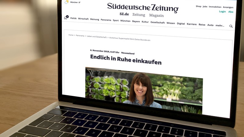 Foto eines Laptops, auf dem Sueddeutsche.de und der Artikel aufgerufen ist.