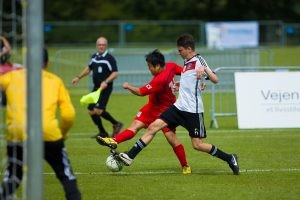 Frederic Heinze im Zweikampf beim CP-Fußball.